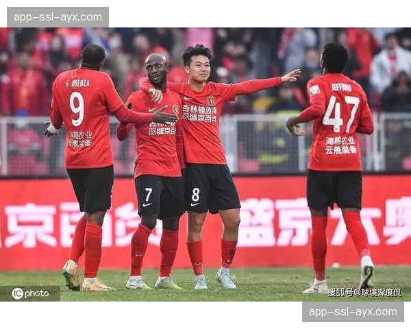 中超第12轮前瞻:上海德比上演,申花海港榜首之争白热化 中超第12轮前瞻:上海德比上演,申花海港榜首之争白热化